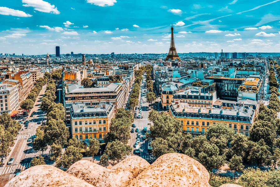 Quelle est la surface totale de Paris ?