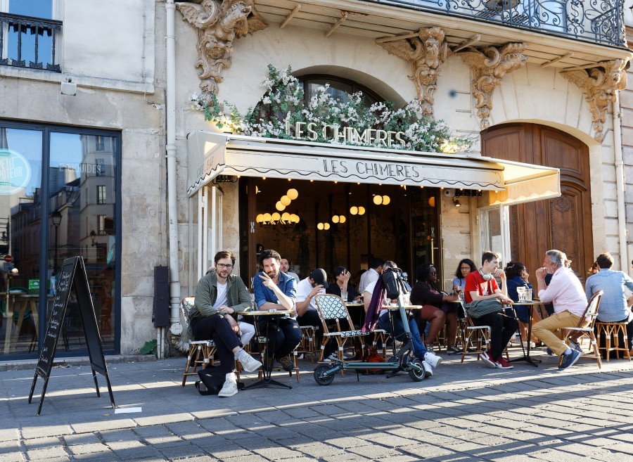 Quels sont les restaurants de la rue Montorgueil ouverts le dimanche?